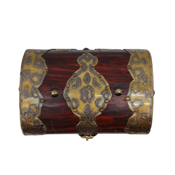 Vintage Wooden Treasure Chest Box with Brass Accents – Jewelry Keepsake Storage - Picture 8 of 12